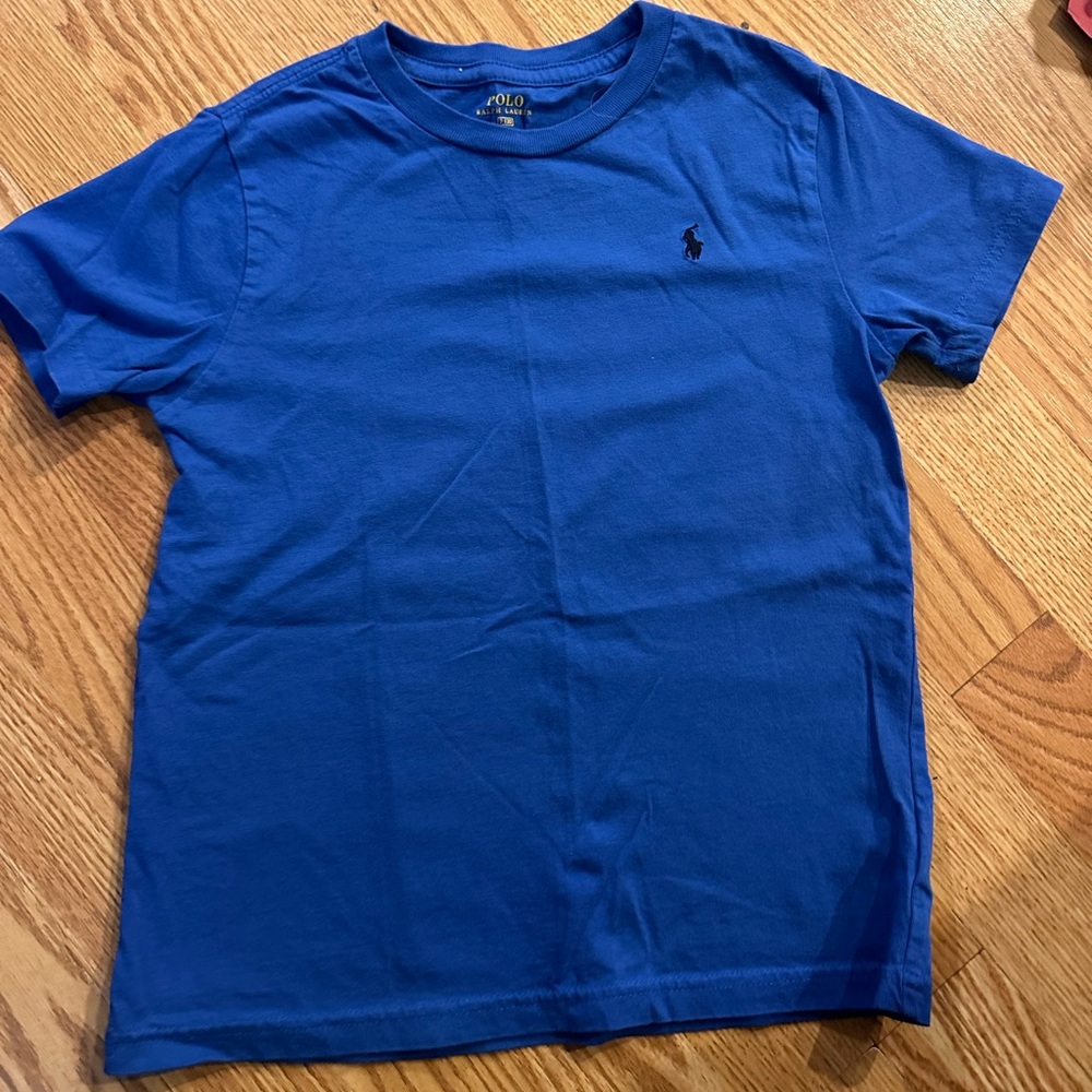 boys Polo shirt.  size 7.  good condition.   blue